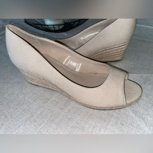 Bandolino Peep Toe Wedge